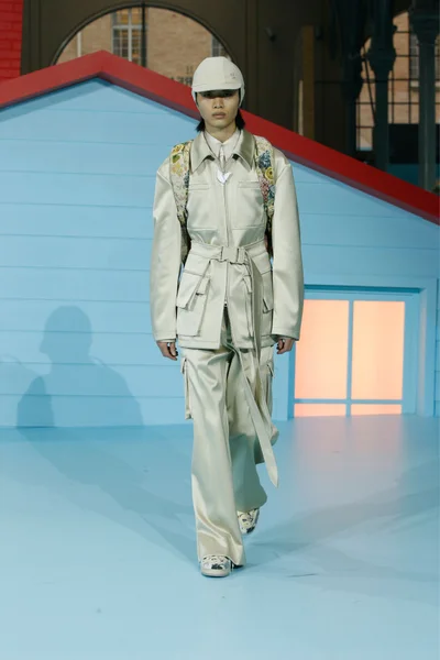 Look 48